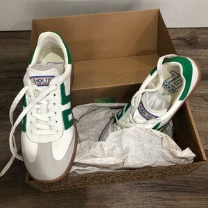 Back 70 Cloud, size 39 - white with green